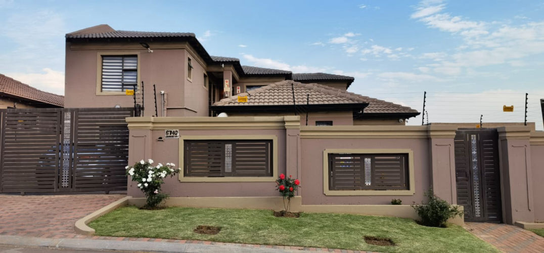 Netsh student village image